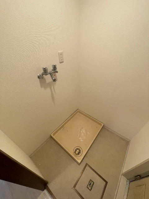 ����4