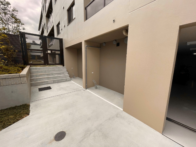 ����22