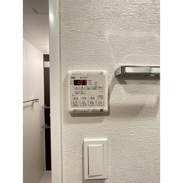 ����13