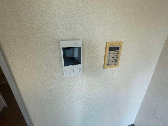 ����14