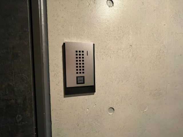 ����10