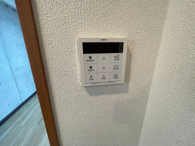 ����13