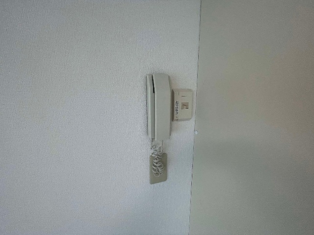 ����13