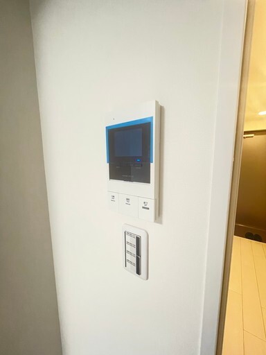 ����13