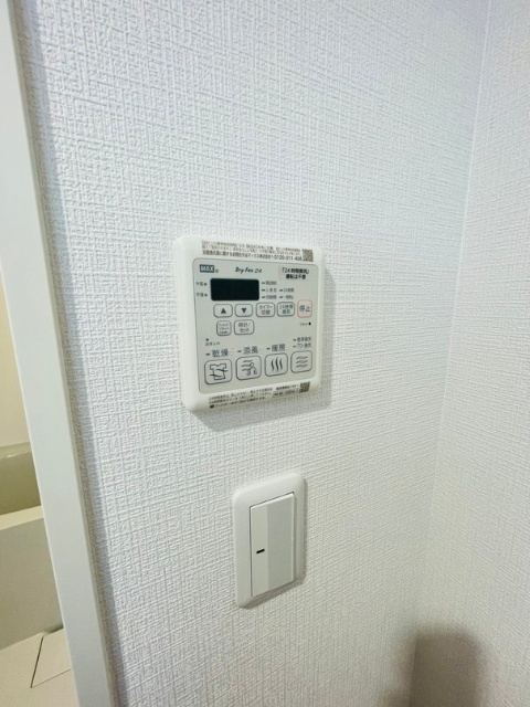 ����13