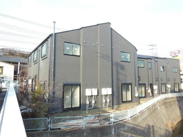 ���c�}�d�S���c�����@�ǔ������h�O�w�i�k��4���j