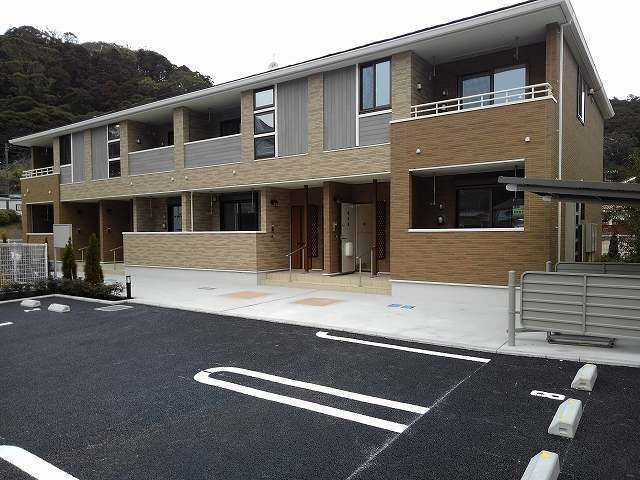 ���C���{���@��D�w�i�o�X18�� �E���R�_�БO��A �k��1���j