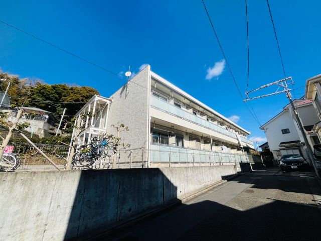 �Ó샂�m���[���@��D�w�i�o�X17�� �E�R���_�БO��A �k��2���j