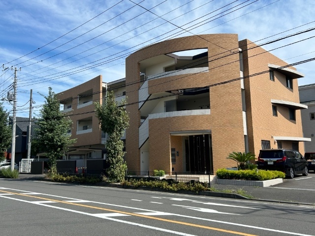 ���c�}�d�S�]�m�����@�Ó��w�i�k��6���j