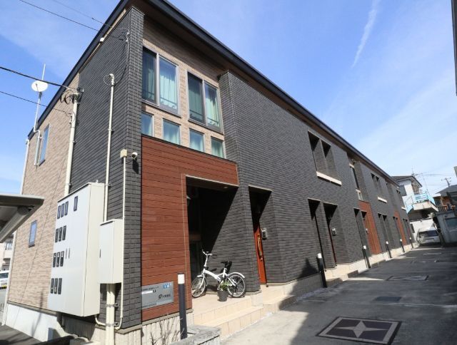 ���c�}�d�S���c�����@�{���؉w�i�k��18���j