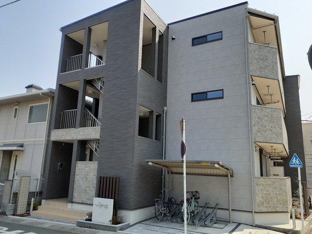 ���C���E�R�z�V�����@���c���w�i�k��5���j�A�ɓ�������Y�R���@���c���w�i�k��7���j