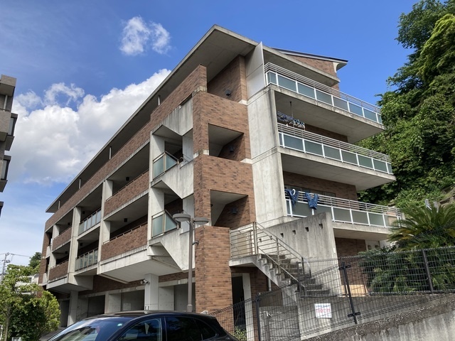 ���l�s�c�n���S�u���[���C���@���c�w�i�k��6���j