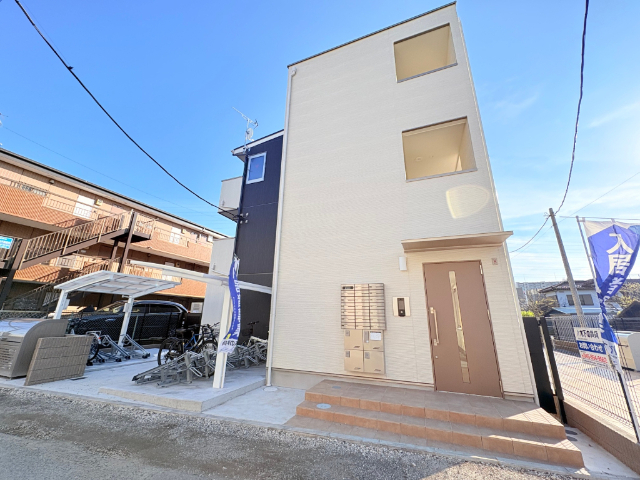 ���l���@�Õ��w�i�k��3���j