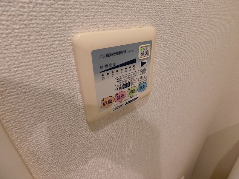����8