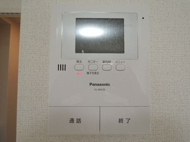 ����10