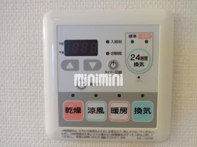 ����10