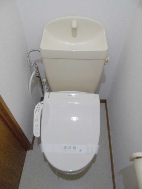 ����5