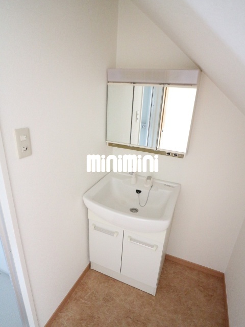 ����11