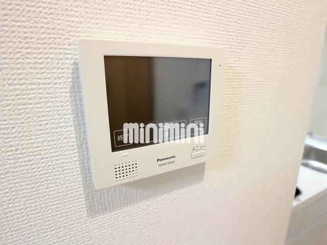 ����9