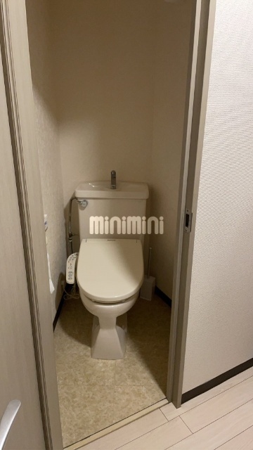 ����6