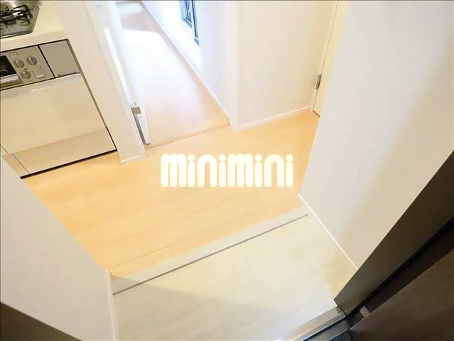 ����8