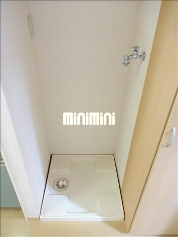 ����8