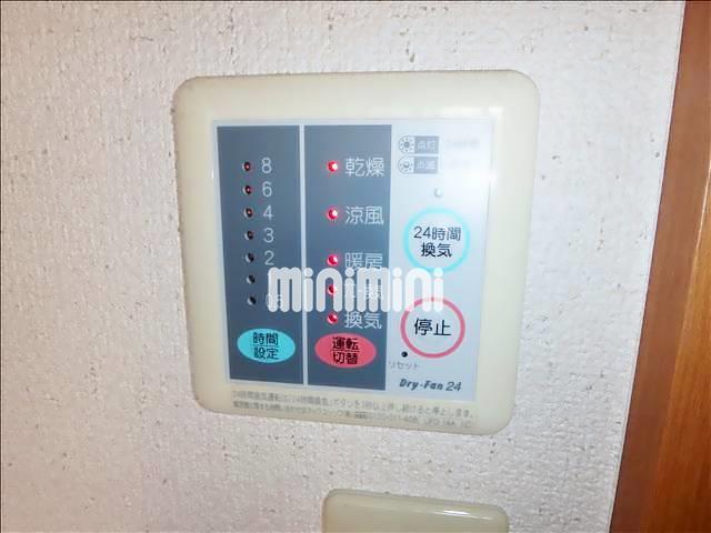 ����13
