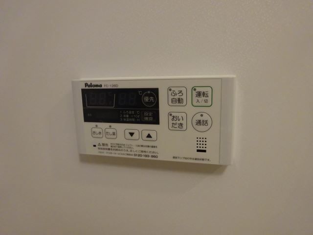����8