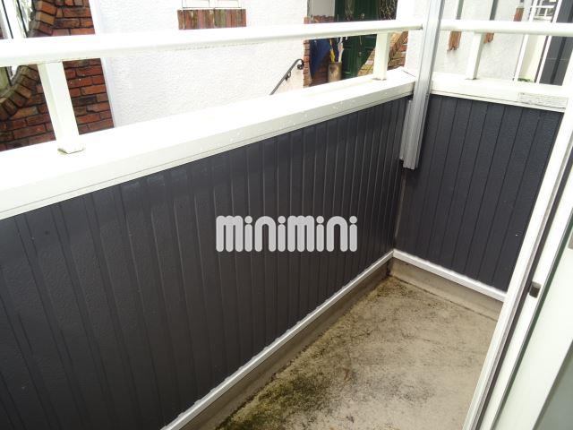 ����9