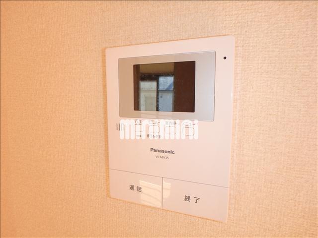 ����12