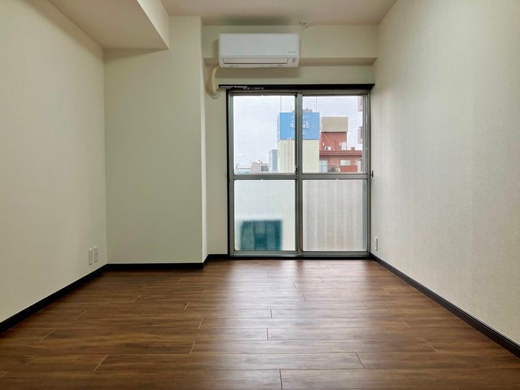 ����11