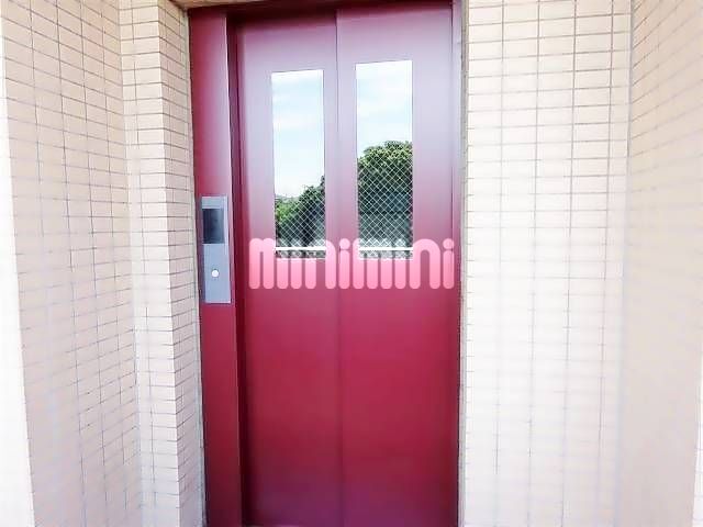����13