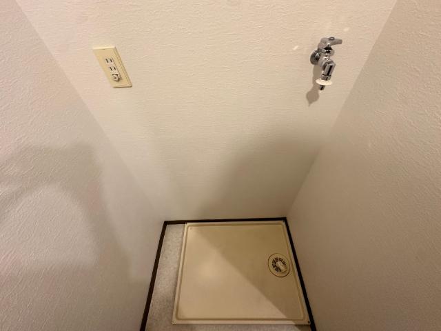 ����9