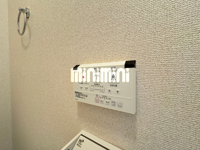 ����13