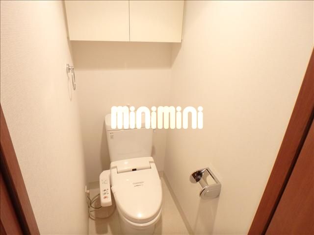 ����4