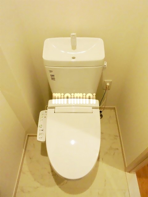 ����5