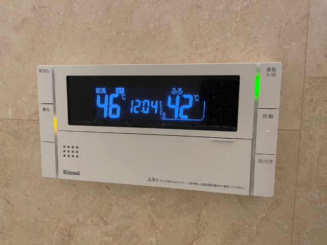 ����18