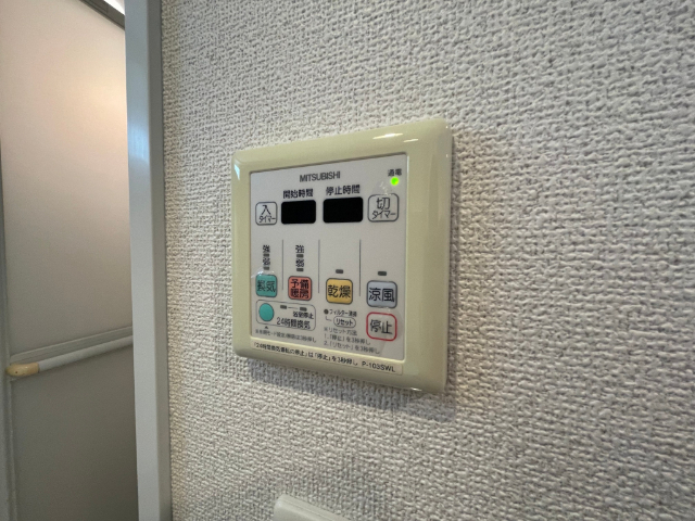 ����16