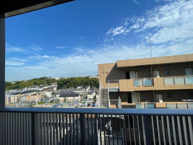 ����10