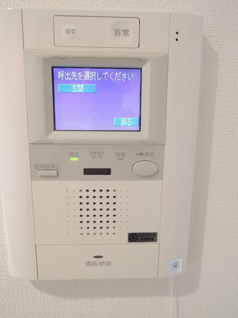 ����8