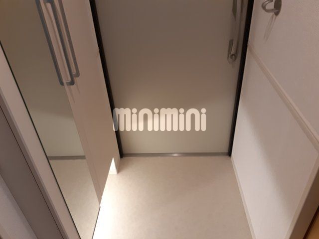 ����7