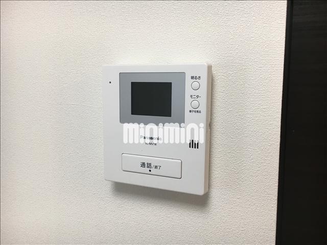 ����15