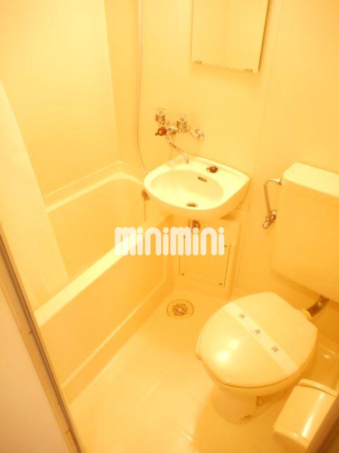 ����4