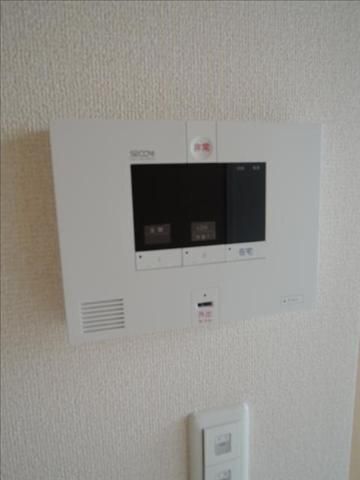 ����10