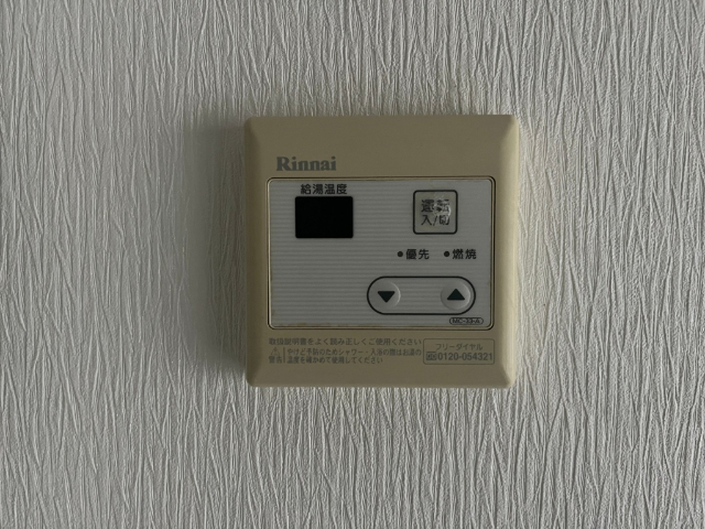 ����10