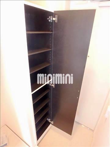 ����16