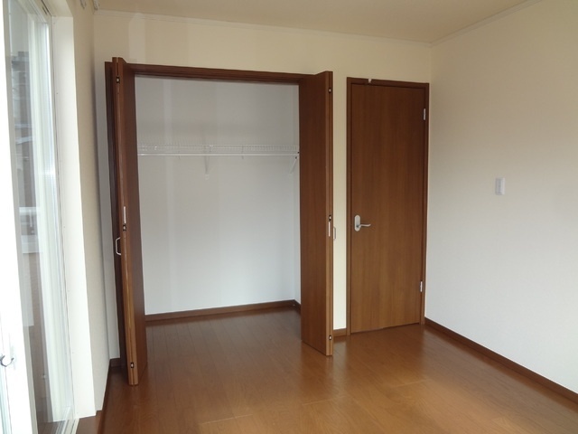 ����7