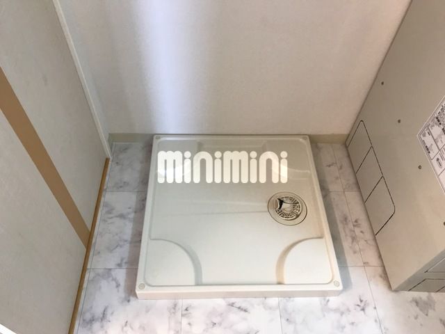 ����11