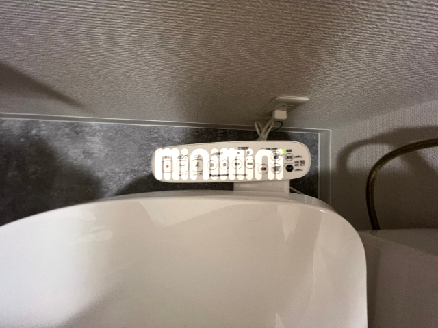 ����20