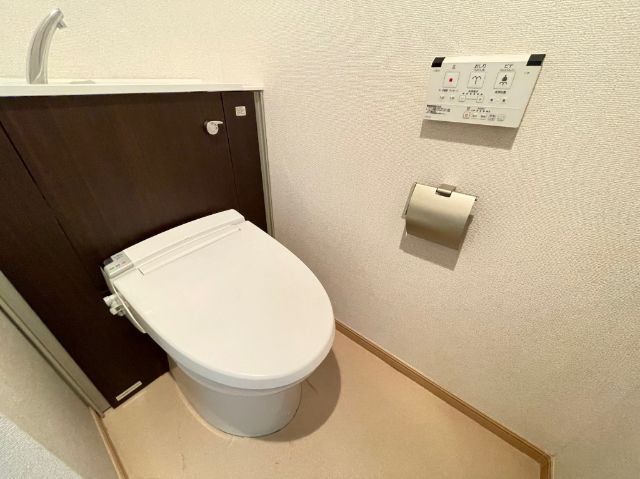 ����5